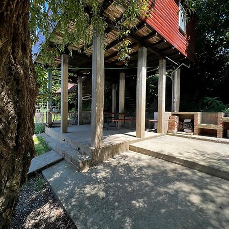 Villa Kuca I Splav Na Reci Savi Belgrado Esterno foto